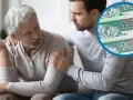 Młody mężczyzna pociesza starszego, wspominając o subkoncie ZUS po zmarłym i pieniądzach.