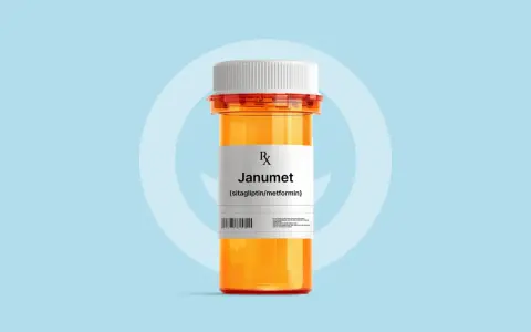 Pomarańczowa buteleczka leku Janumet (sitagliptin/metformin) od Adamed.