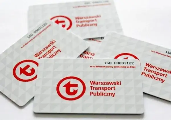 Bilet Seniora ZTM Warszawa: Jak podróżować za darmo lub taniej?