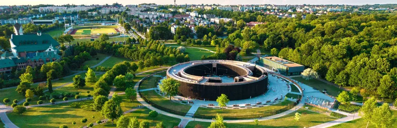 Busko-Zdrój Park Zdrojowy Tężnia Solankowa
